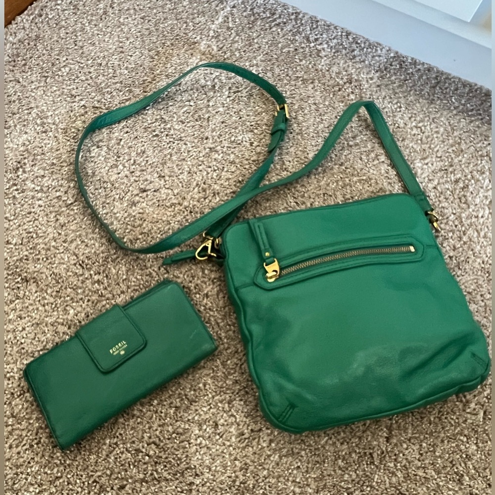 Fossil bag and wallet set